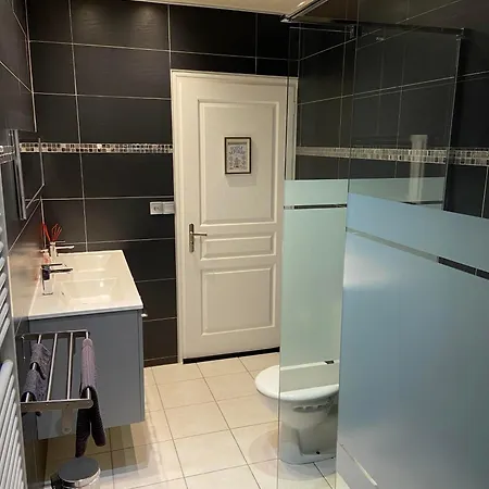 Bed & Breakfast De L Enclose 3*