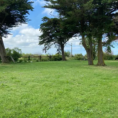 De L Enclose Bed and Breakfast