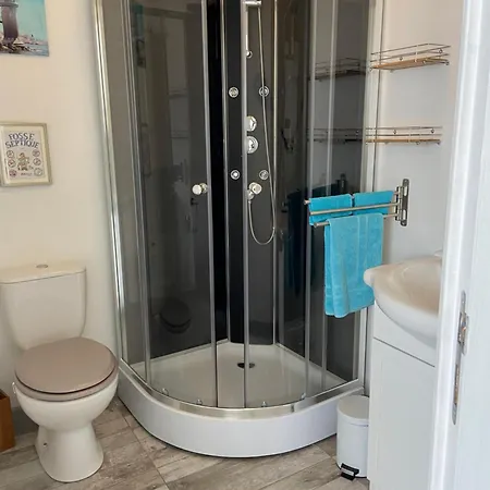 De L Enclose Bed and Breakfast