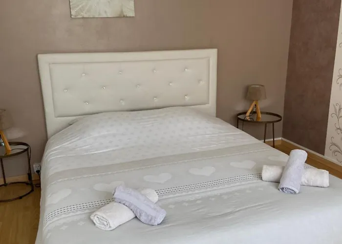 De L Enclose Bed & Breakfast